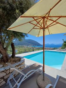 The swimming pool at or close to Villa Agrielia