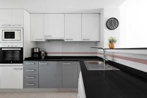 Η κουζίνα ή μικρή κουζίνα στο Nova Beach Eleni