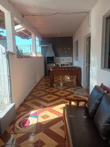 Ruang duduk di Casa para Temporada em Carlópolis PR