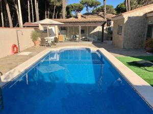 Bazén v ubytování El Rincon de Piedra - Tu Hogar En Vacaciones nebo v jeho okolí