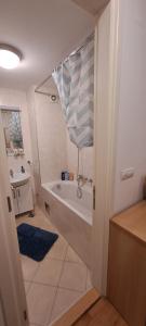 Manhattan apartman Jorgovan Belvil 욕실 사진 19개 이상