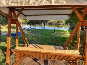 A garden outside Exclusive Riverside House in the Center of Bosa - Private Garden and Parking" Bosa Apartments
