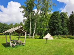 Zahrada ubytování Järveääre Glämping
