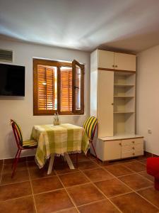 TV a/nebo společenská místnost v ubytování Cozy Place