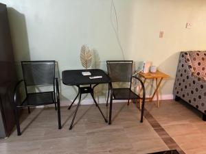 Foto Montego Bay's asuva majutusasutuse The Shelton Kaemas Rest galeriist