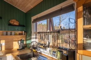 Fotografie z fotogalerie ubytování Selið Cottage - Traditional Icelandic Summerhouse with hot tub v destinaci Laugarvatn + 24 fotografií