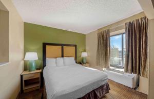 Ένα ή περισσότερα κρεβάτια σε δωμάτιο στο Extended Stay America Suites - Oklahoma City - Northwest