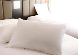 Katil atau katil-katil dalam bilik di APA Hotel Nambakita Shinsaibashi Ekimae