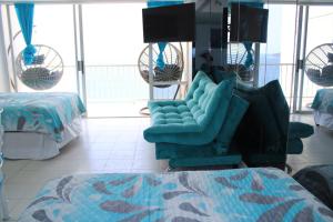 Χώρος καθιστικού στο Parra Suite con vista al mar