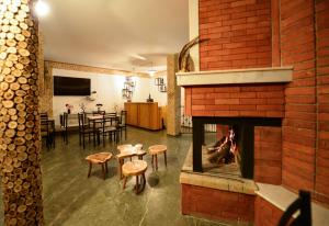 Μια τηλεόραση ή/και κέντρο ψυχαγωγίας στο The Grand Hotel Bakuriani
