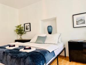 Postel nebo postele na pokoji v ubytování Schöne Ferienwohnung