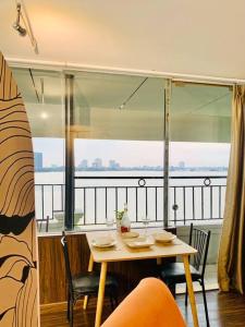 Ban công/sân hiên tại Mhouse 127 waterfront 2