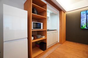 Cucina o angolo cottura di Bird Hostel Palace Side Suite
