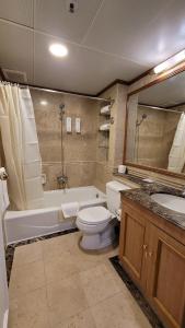 A bathroom at Grand Bay View Hotel