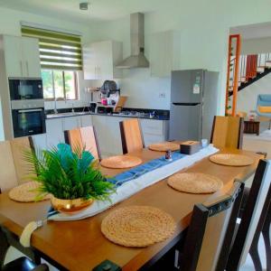 Η κουζίνα ή μικρή κουζίνα στο Vipingo budget stay