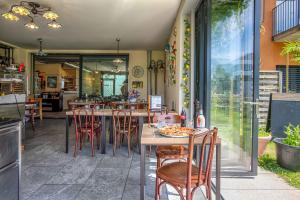 Η κουζίνα ή μικρή κουζίνα στο Hotel Residence Loren - contact & contactless check-in