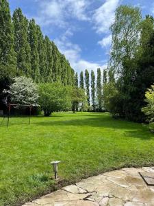 Κήπος έξω από το La belle chaumière +3 φωτογραφίες