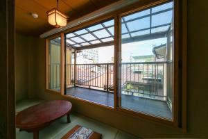 Balcone o terrazza di Takayamaan 高山駅徒歩3分 古い町並み徒歩5分のベストロケーション 2バスルーム3寝室で広々快適