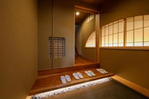 Foto dalla galleria di Takayamaan 高山駅徒歩3分 古い町並み徒歩5分のベストロケーション 2バスルーム3寝室で広々快適 a Takayama