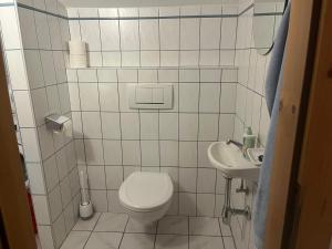 Koupelna v ubytování Apartment Weitblick - Cosy 65m2 appartment with balcony + 4 fotografie