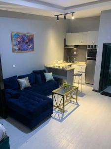 Balcony Open Plan Studio Units -Lekki 1, WI-FI, one with balcony, the other without 주방 또는 간이 주방