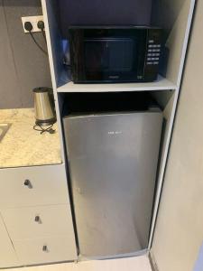 Balcony Open Plan Studio Units -Lekki 1, WI-FI, one with balcony, the other without 주방 또는 간이 주방