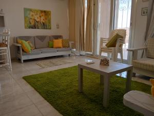 Fotografija v galeriji nastanitve RELAX Chalet-Stella Di Mare Sea view -Families v mestu Az Za‘farānah