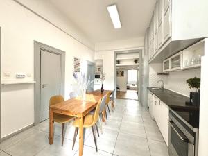 Come On Inn apartment in the city center 3 BR 1075 Budapest, Holló utca kép - 2