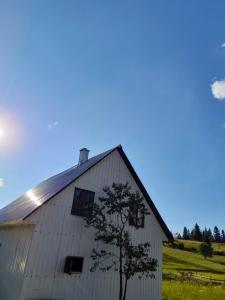 Budova, kde se ubytování v soukromí nachází + 9 fotografií