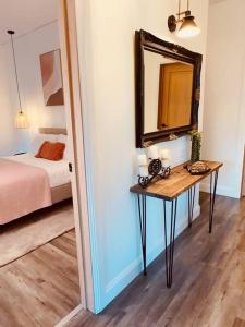 Imagen de la galería de Black Swan Cottage - Unique riverfront living, en Kingston Beach 47 fotos más