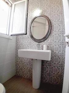 Koupelna v ubytování Filikouri Rooms