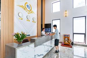Photo de la galerie de l'établissement TQ Hotel & Apartment, à Hai Phong