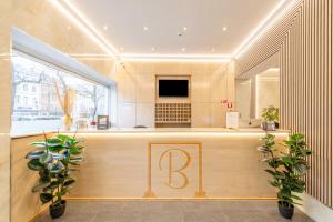 Televisyen dan/atau pusat hiburan di Hotel Barry