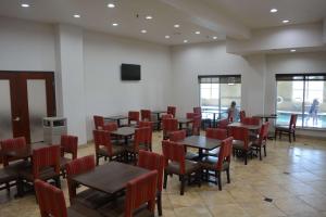Restaurace v ubytování Comfort Suites Yukon - SW Oklahoma City