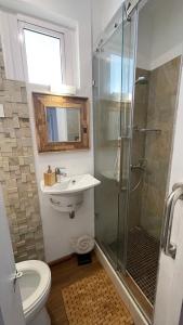 Ένα μπάνιο στο Lovely beach front house 3 bedrooms in Trou aux Biches Mauritius
