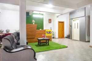 Posezení v ubytování FabHotel White House Inn - EON IT Park