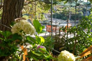 Сад в The Mesaktis River Rooms 1