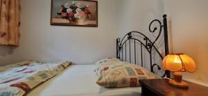 Posteľ alebo postele v izbe v ubytovaní Pokoje Apartamenty Pod Limbą