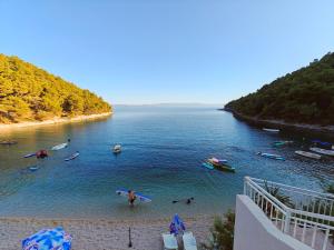 Galeriebild der Unterkunft Robinson Edita in Bogomolje + 46 Fotos