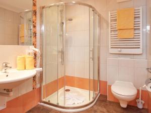 Kúpeľňa v ubytovaní Apartment Sonnberg-1 by Interhome