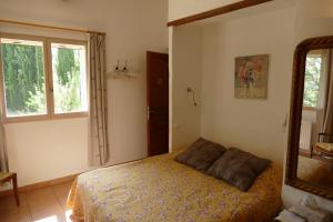 Postel nebo postele na pokoji v ubytování Colombelle + 36 fotografií