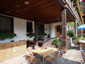 Το κτήριο όπου στεγάζεται  το ξενοδοχείο +5 φωτογραφίες