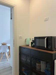 Colosseo Living Suites的厨房或小厨房