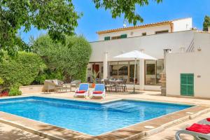 Swimmingpoolen hos eller tæt på Villa Ignacio by Villa Plus