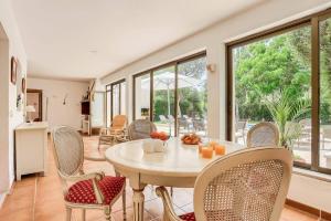 Et opholdsområde på Villa Ignacio by Villa Plus