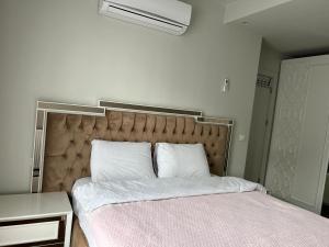 Postel nebo postele na pokoji v ubytování DOUBLEROOm + 6 fotografií