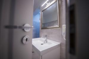 Gallery image of Hotel Imperium & Pool in Caracal +90 photos