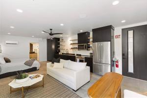 Kuchyň nebo kuchyňský kout v ubytování Zion Lofts Unit 4 + 11 fotografií