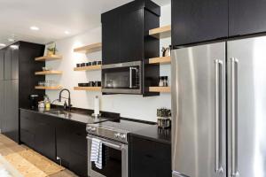 Kuchyň nebo kuchyňský kout v ubytování Zion Lofts Unit 4
