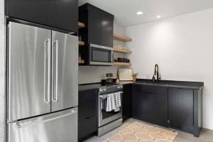 Kuchyň nebo kuchyňský kout v ubytování Zion Loft Unit 5
